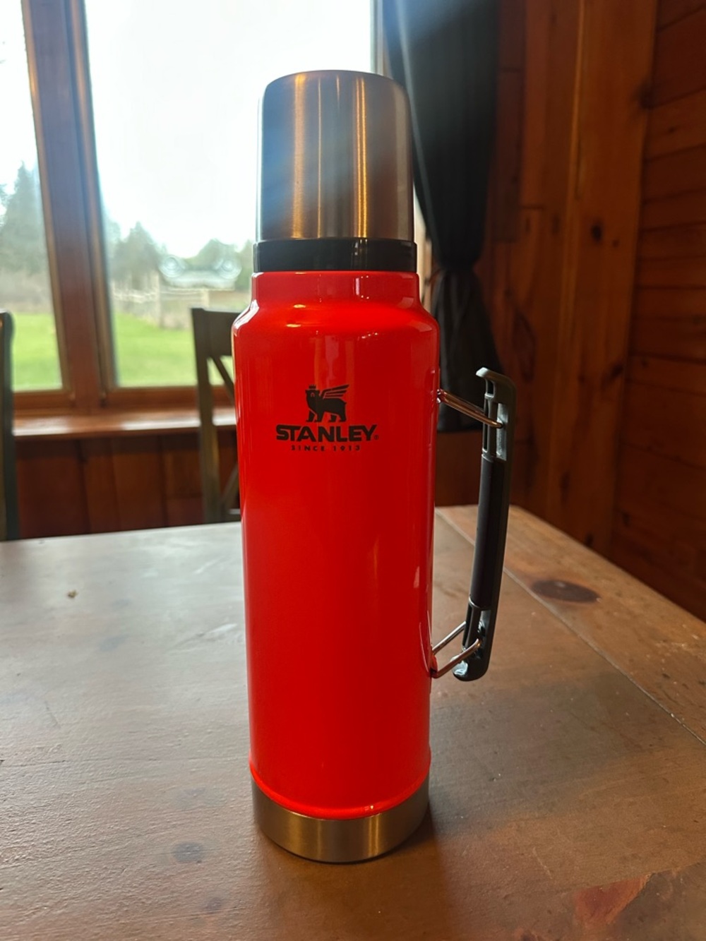 Stanley Classic Thermos Neon Orange